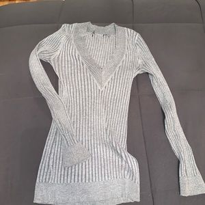 Grey fitted v- neck sweater